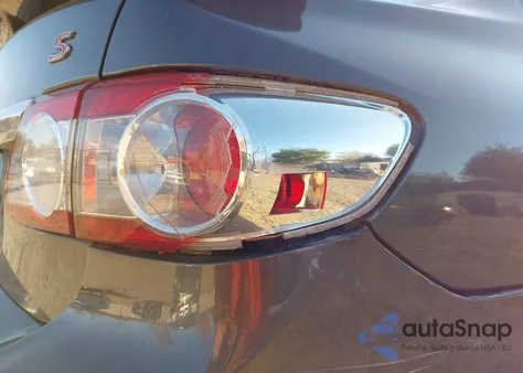 2012 Toyota Corolla S z USA, uszkodzony, nr VIN 2T1BU4EEXCC896133